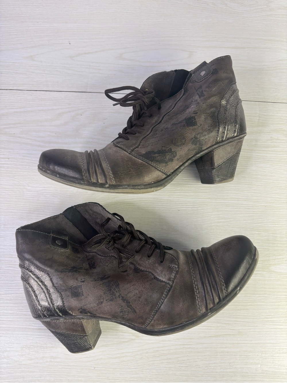 Remonte Metallic Script Print Ankle Boots size 41 US 9.5